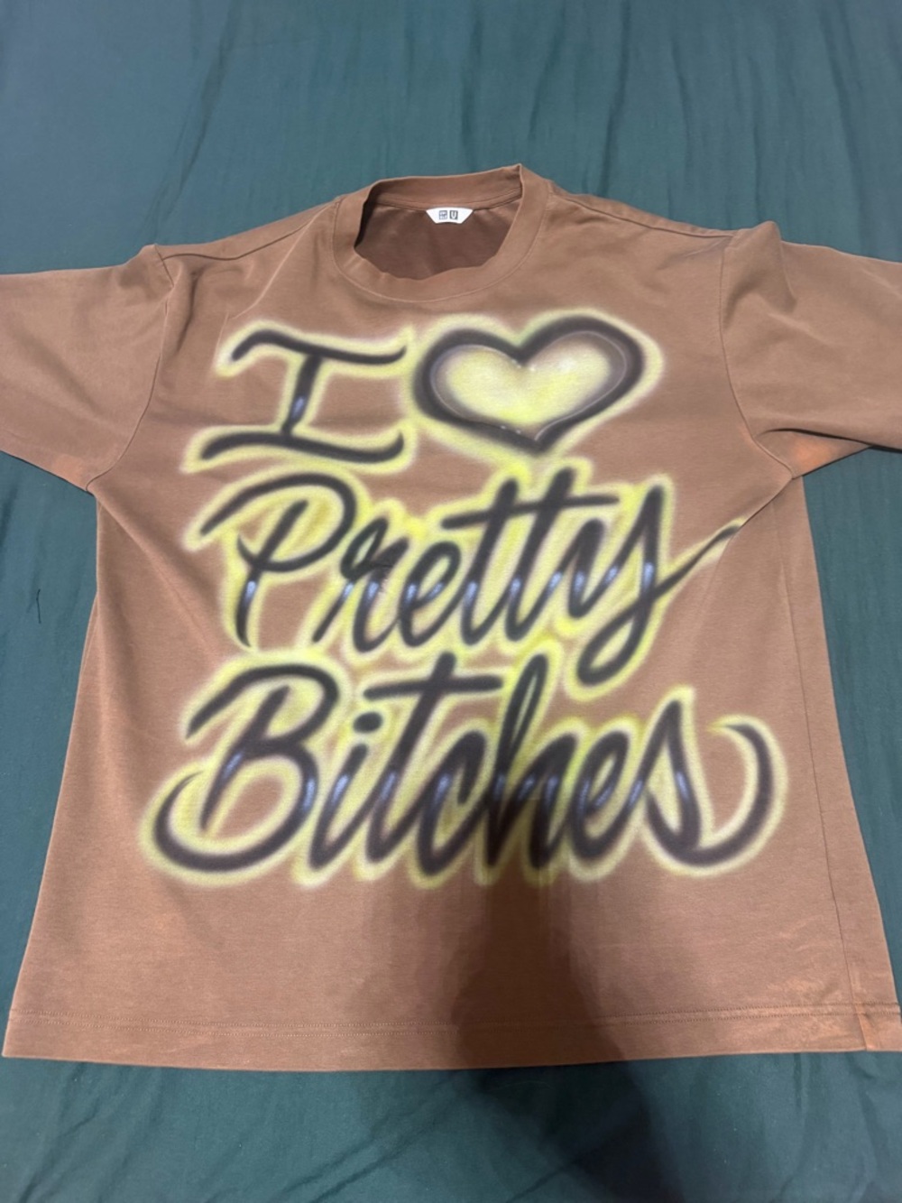 Uniqlo Brown Kids Short Sleeve Tee with Yellow & Black Graphic